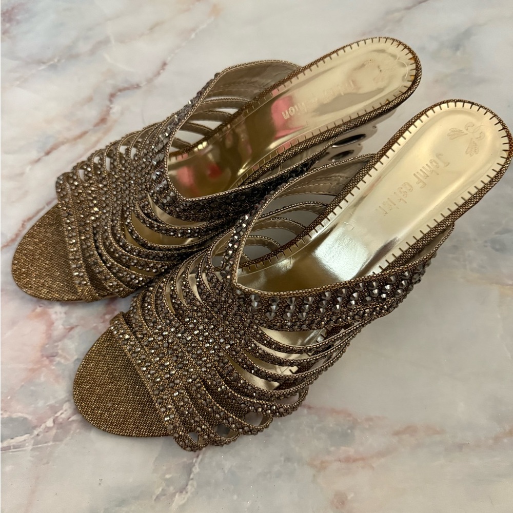 Elegant Brown Strappy Women's Heel sandal wedge with jewels size 9